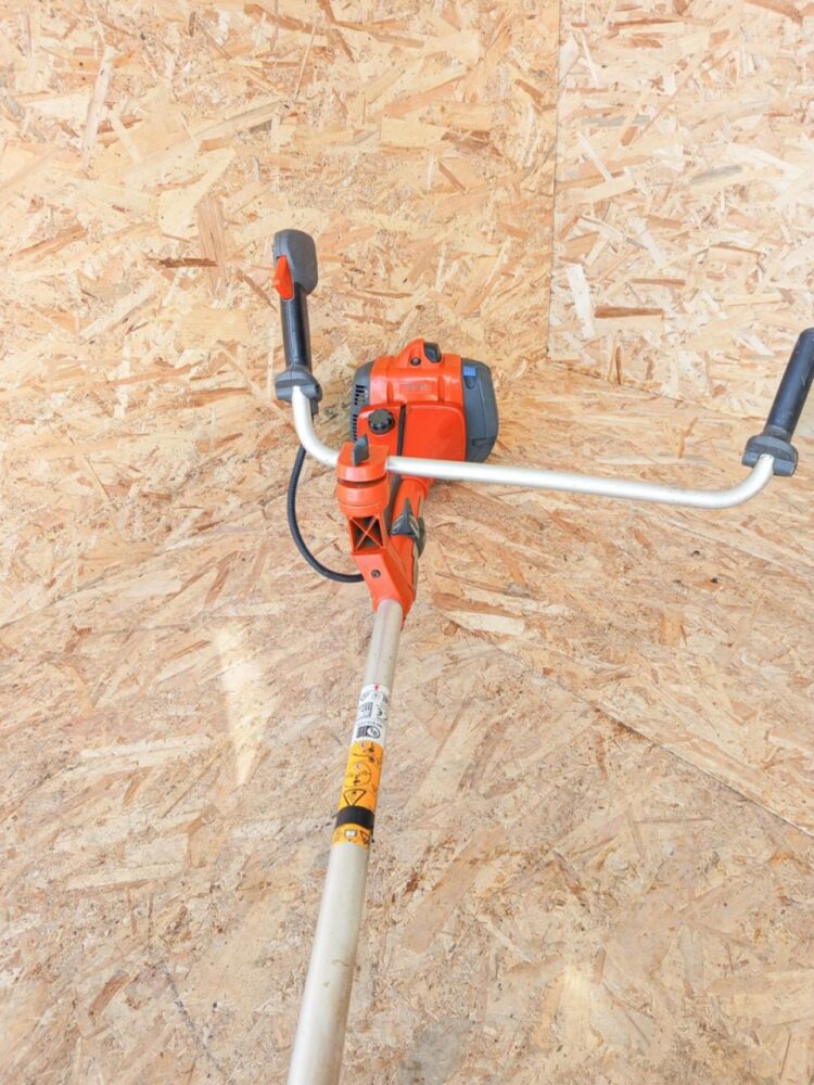 Ενοικίαση βενζινοκίνητου επαγγελματικού θαμνοκοπτικού Ιωάννινα