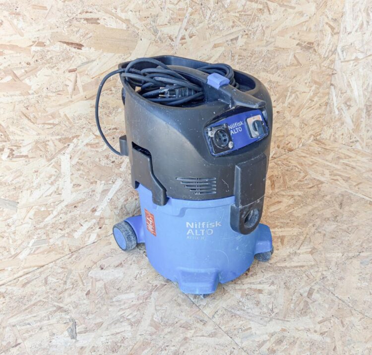 Ενοικίαση επαγγελματικής σκούπας 1500W/250 mbar Ιωάννινα