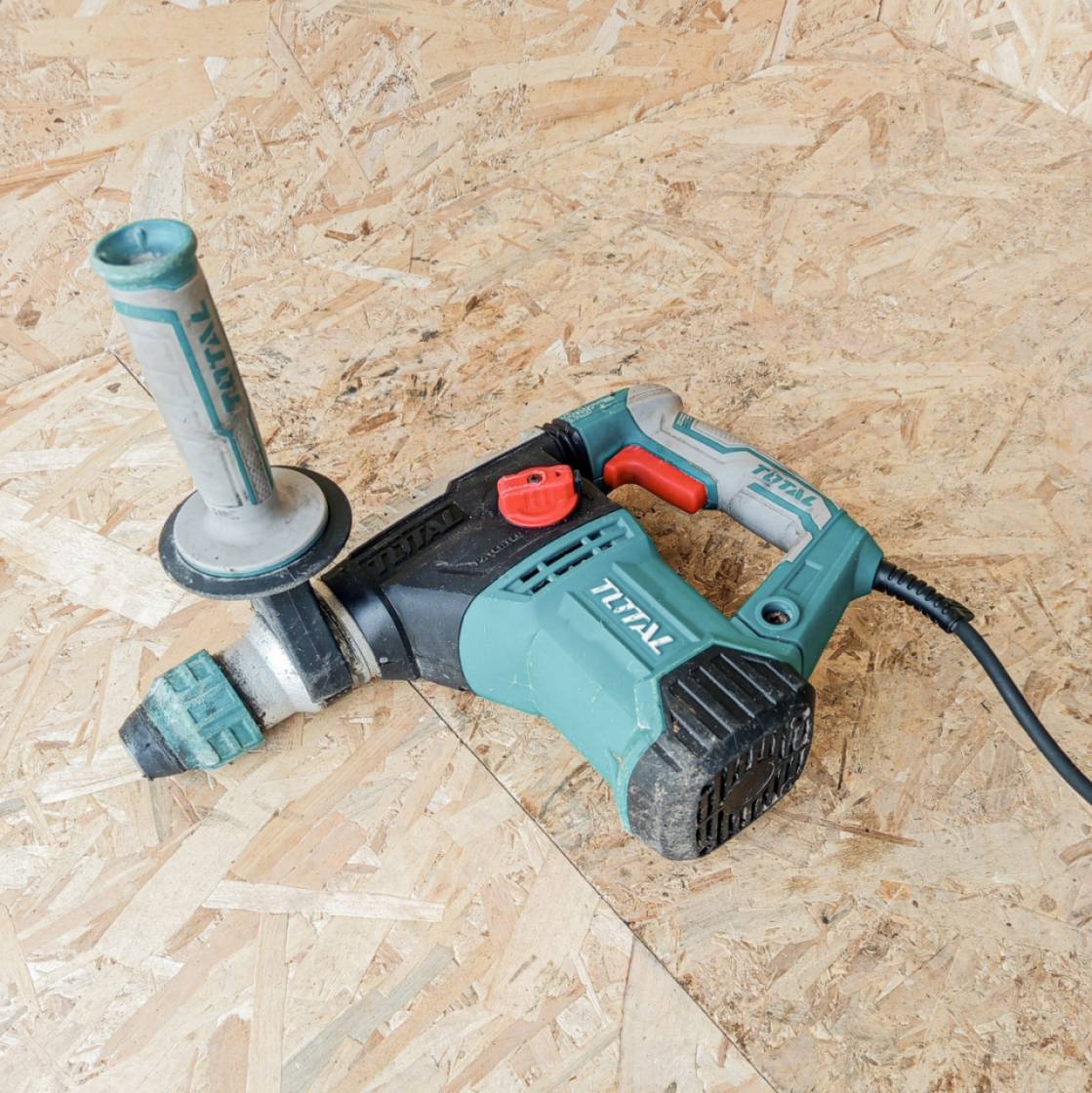 enoikiasi-pistoletou-sds-plus-1500w-5-5-joule-┃noikiase-ta-ioannina diagonia