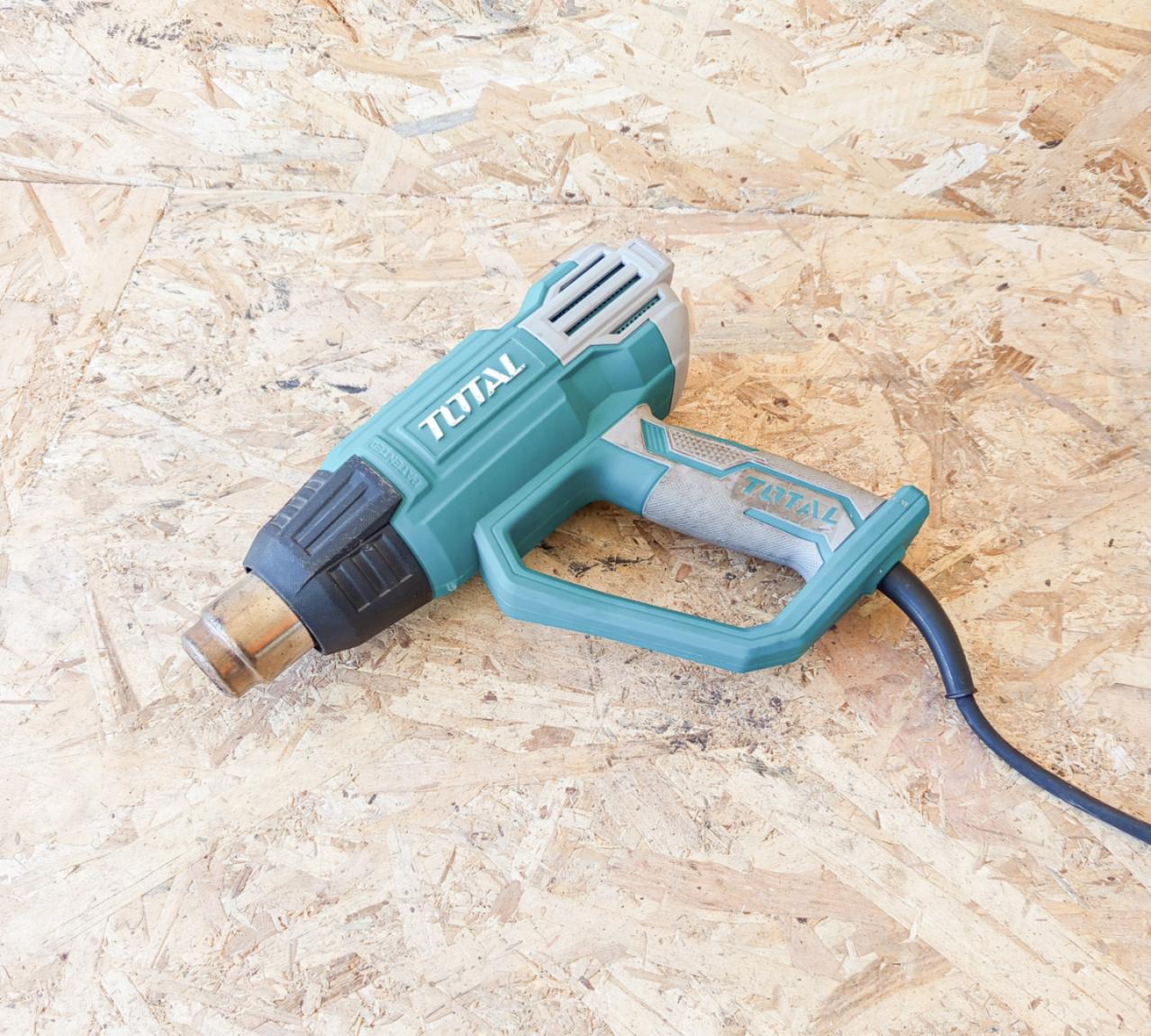 enoikiasi-pistoliou-thermou-aera-tb2006-2000w-diagonia ┃noikiase-ta-ioannina