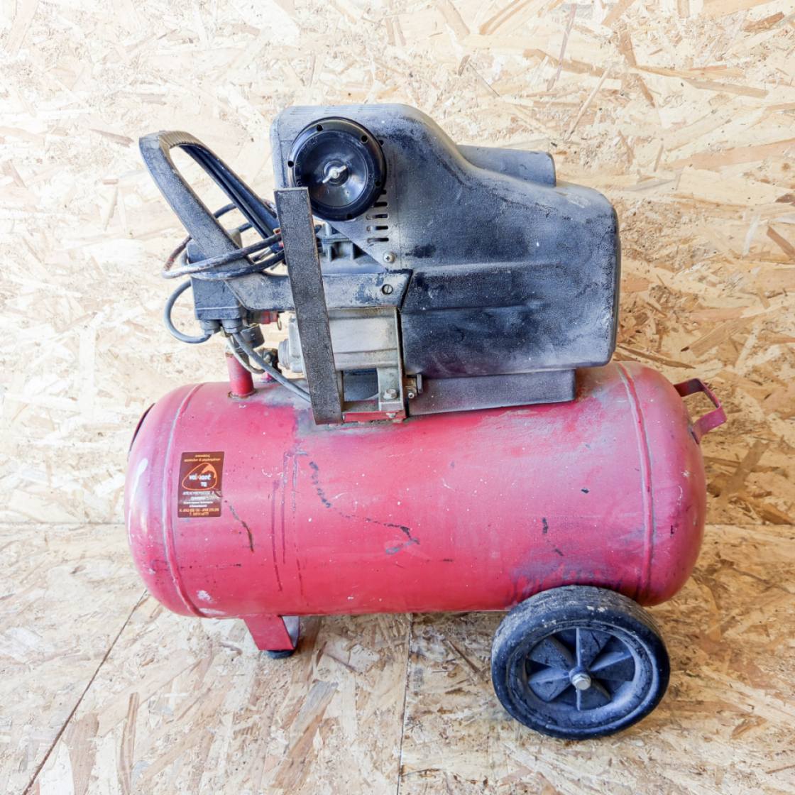 aerosybiestis-ladiou-50lt-2hp-8-bar-plaini-noikiase-ta-ioannina