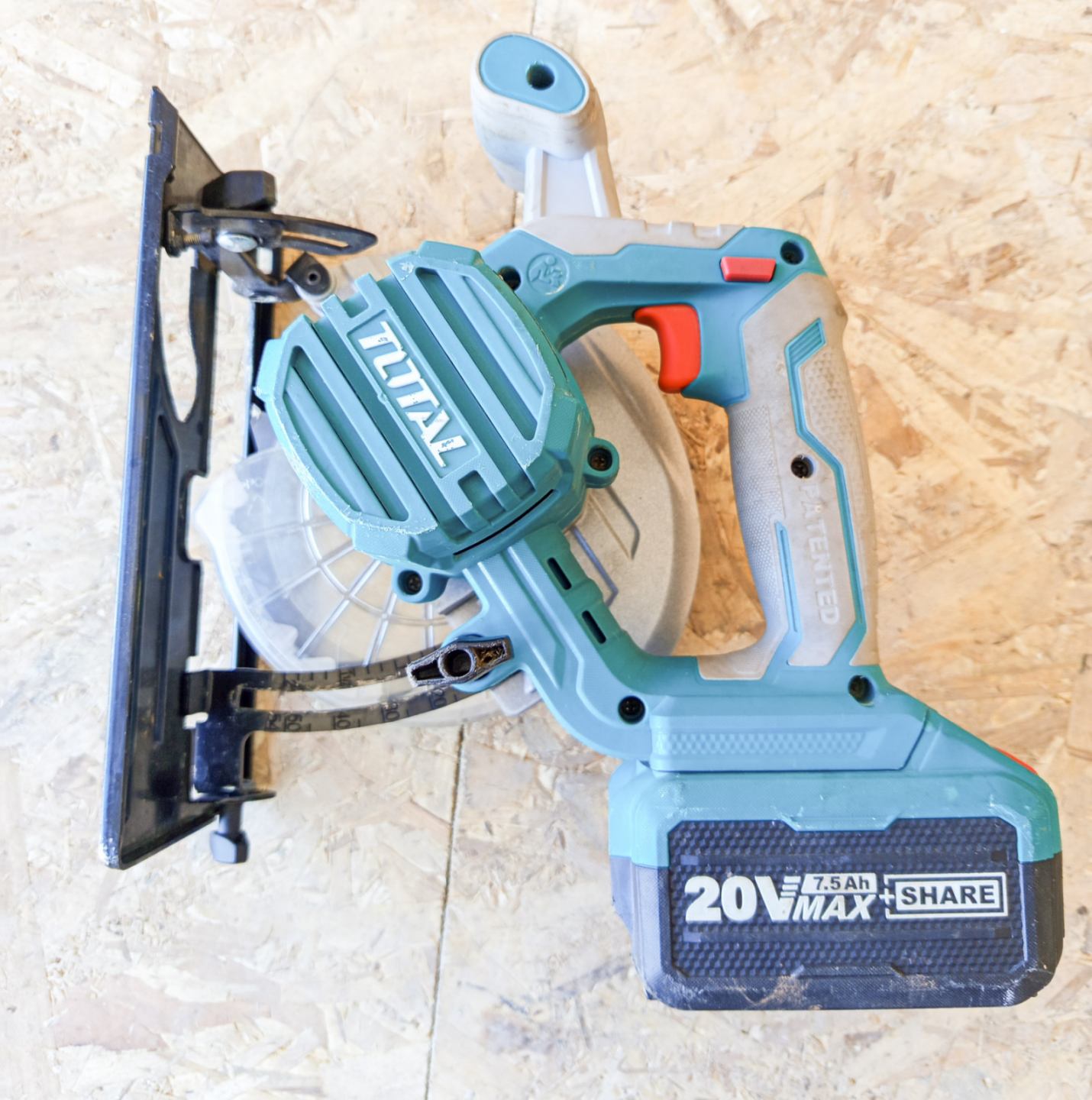 enoikiasi-diskopriono-xylou-batarias-total-tsli1651-20v-165mm-kontini-noikiase-ta-ioannina